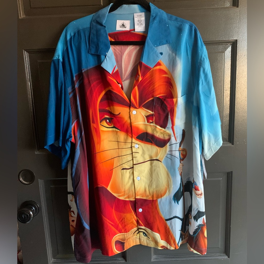 NWT- Mens  Disney Lion King Button Down shirt XXL